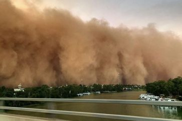 5d965f246b343_dust_3_lower_murray_water-1076699