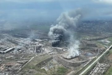Plusieurs centaines de militaires sont toujours retranchés dans l'immense usine d'Azovstal.
