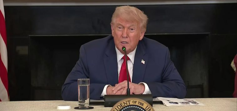 <a href="https://archive.almanartv.com.lb/3289398">Trump : les USA sont prêts à se défendre et à défendre Israël si l’Iran riposte. « L&rsquo;Iran doit conclure un accord avant qu&rsquo;il ne reste plus rien.»</a>